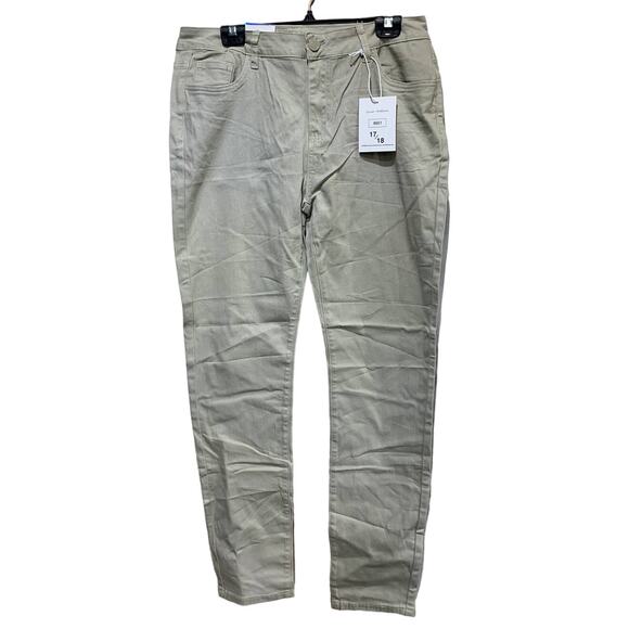 New BodiLove Size 17/18 Stretch Cotton Skinny Leg Khaki Casual Pants w Pockets - Picture 1 of 5
